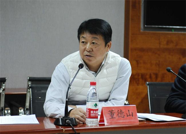 加強(qiáng)正向引導(dǎo)與規(guī)則約束 持續(xù)發(fā)揮自律與誠信委員會(huì)職能作用
